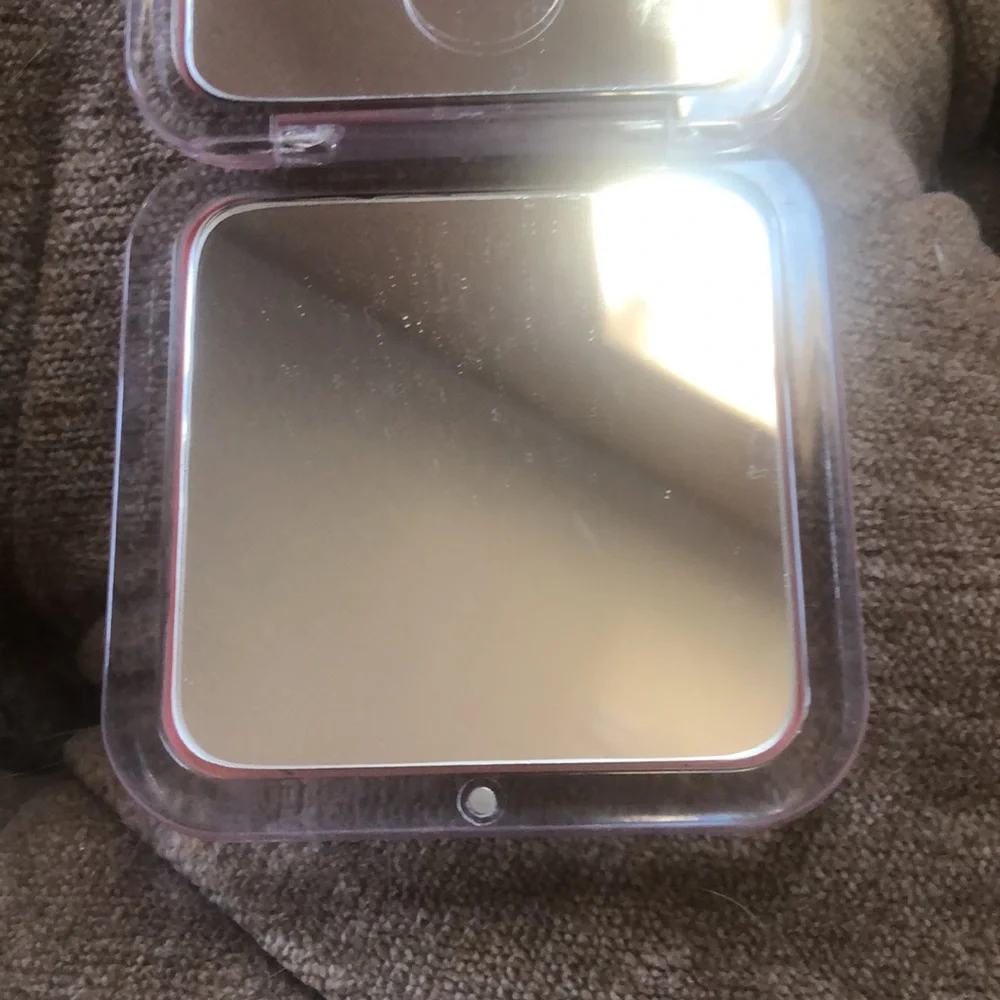 Compact Mirror